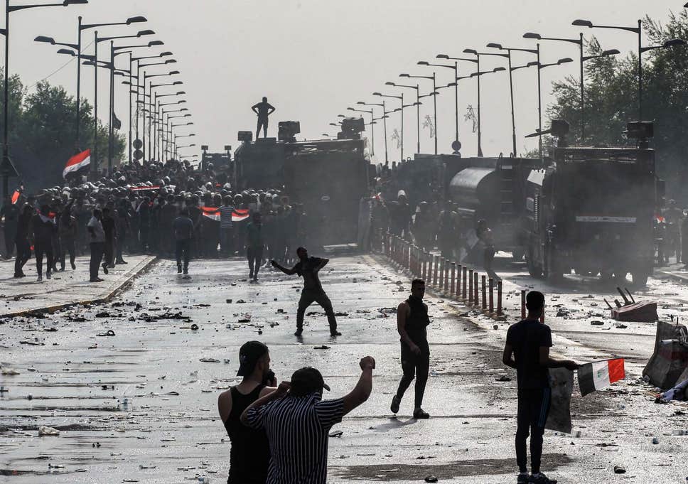 Pasukan Keamanan Syi'ah Irak Rebut Kembali 3 Jembatan di Baghdad Tengah dari Demonstran
